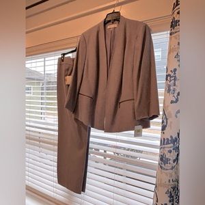 Women’s Plus Kasper Lilac Suit Jacket and Pants Included